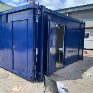 16ft x 9ft 3 + 1 toilet block Fully refurbished internally & externally - First Choice Shipping Containers