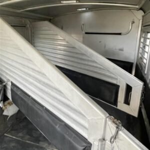 1999 Elite Custom 3 Horse Trailer