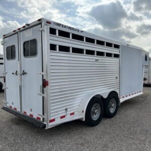 2000 Featherlite 3H GN with Dressing Room Horse Trailer