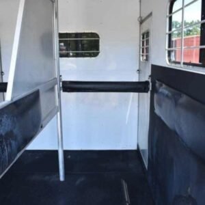 2000 Sundowner 7204GNST 2 Horse Trailer