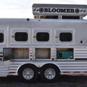 2003 Bloomer 8414LQ 4 Horse Trailer with 14' Short Wall
