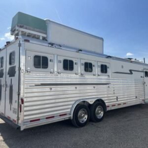 2007 4 Star 4 Horse 14' Outlaw LQ Slide Out