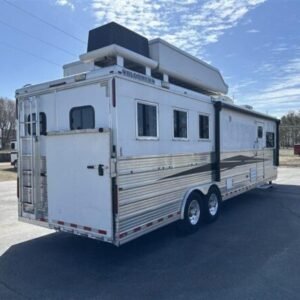 2007 Bloomer 3 Horse Living Quaters