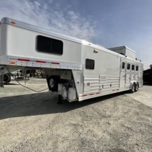 2008 4-Star Trailer 4 horse 12ft Outlaw LQ