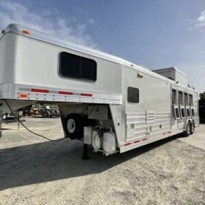 2008 4-Star Trailer 4 horse 12ft Outlaw LQ