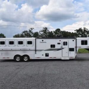 2013 Lakota Charger 8411LQ 4 Horse Trailer with 13' Short Wall