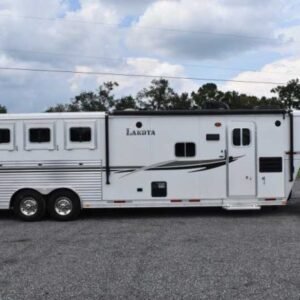 2013 Lakota Charger 8411LQ 4 Horse Trailer with 13' Short Wall