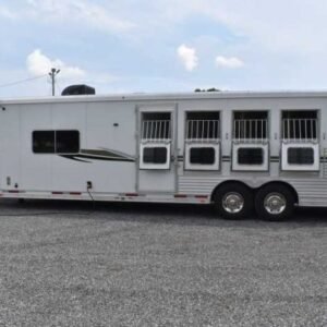 2013 Lakota Charger 8411LQ 4 Horse Trailer with 13' Short Wall