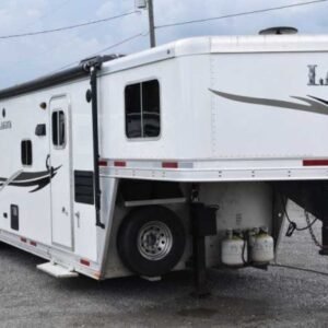 2013 Lakota Charger 8411LQ 4 Horse Trailer with 13' Short Wall