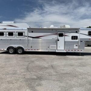 2014 4 Star 3 Horse Slant Living Quaters Outlaw Conversions