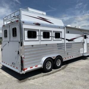 2014 4 Star 3 Horse Slant Living Quaters Outlaw Conversions