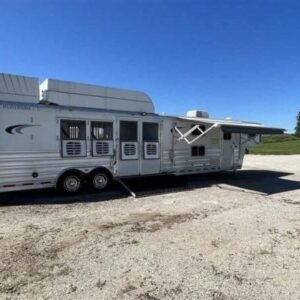 2016 Platinum 4 Horse Reverse Load Bunk Beds
