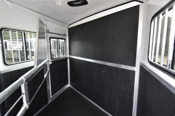 2016 Shadow 2HBP 2 Horse Trailer 2016 Shadow 2HBP 2 Horse Trailer