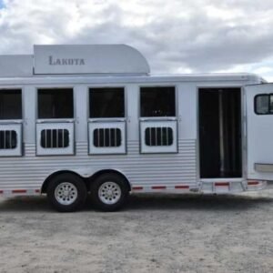 2018 Lakota 84HBPSL 4 Horse Trailer with 2' Short Wall