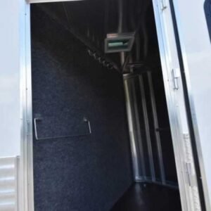 2018 Lakota 84HBPSL 4 Horse Trailer with 2' Short Wall
