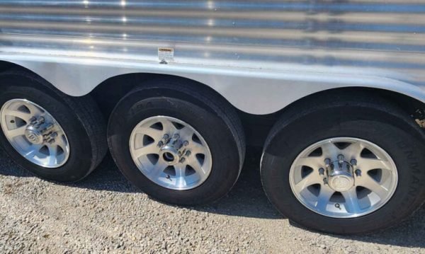 2019 Lakota Bighorn 6 Horse Side Load Trailer with 2019 Lakota Bighorn 6 Horse Side Load Trailer with