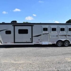 2022 Bison Desperado 8413BG 4 Horse Trailer with 13' Short Wall