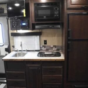 2022 Bison Desperado 8413BG 4 Horse Trailer with 13' Short Wall