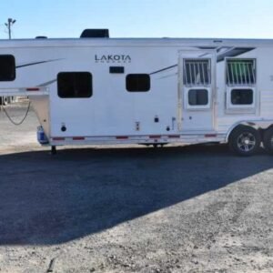 2022 Lakota Charger LQ 2 Horse Trailer with 9' Short Wall