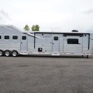 2024 LAKOTA BIG HORN 8417 DOUBLE SLIDE 4 HORSE TRAILER