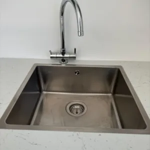 7.5 x 3m Office with kitchenette/WC - First Choice Shipping Containers