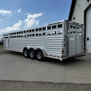 New 2024 Elite Trailers 32FT TRIPLE AXLE STOCK TRAILER W/ 3 COMPARTMENTS