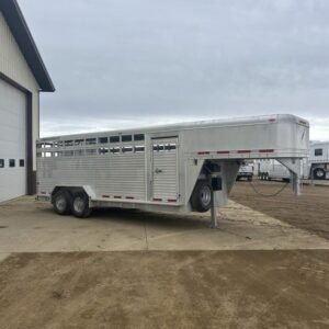 Used 2007 Featherlite 20' Livestock Trailer - Two Compartments