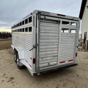 Used 2007 Featherlite 20' Livestock Trailer - Two Compartments